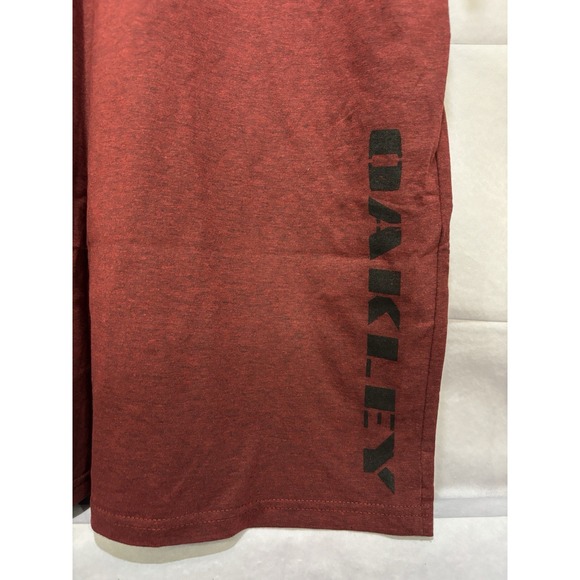 Oakley Shirt Men's Size XXL Script Made For Buckle Store Premium NWOT Maroon - Picture 8 of 13